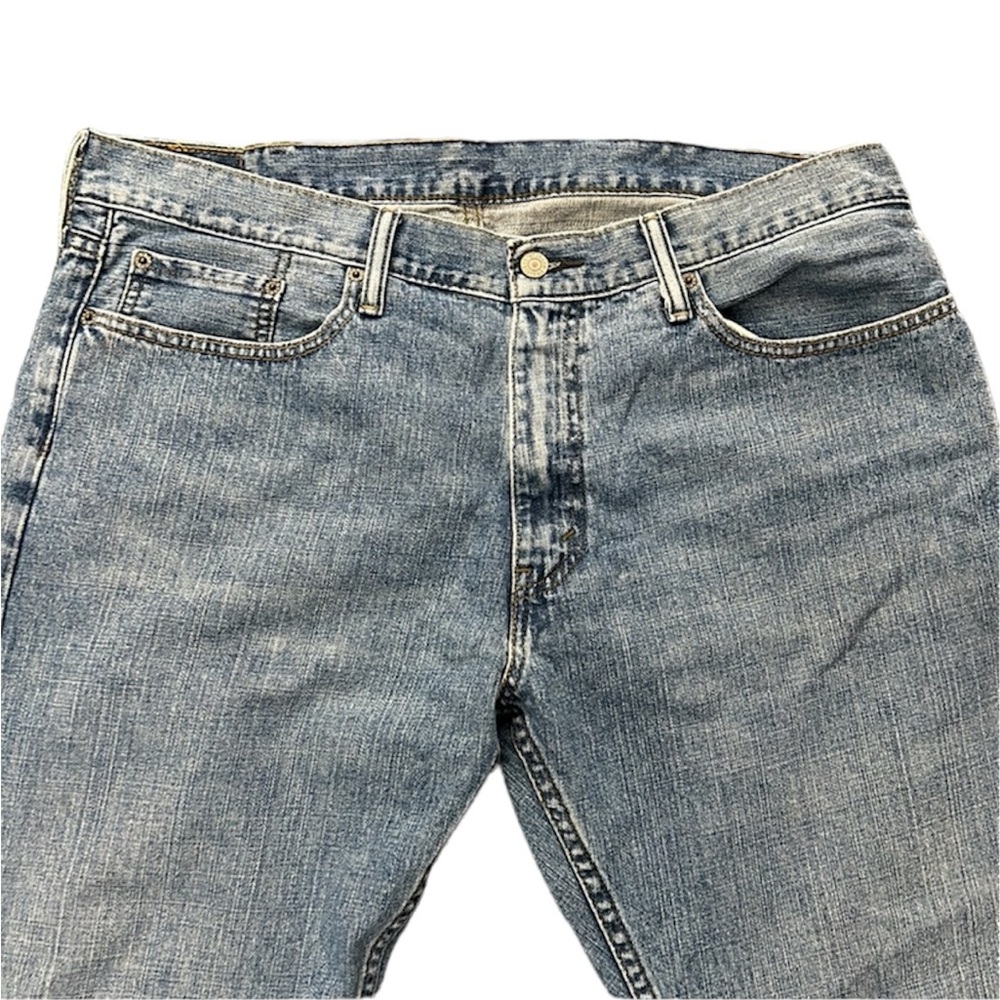 Levi’s Straight Leg Jeans